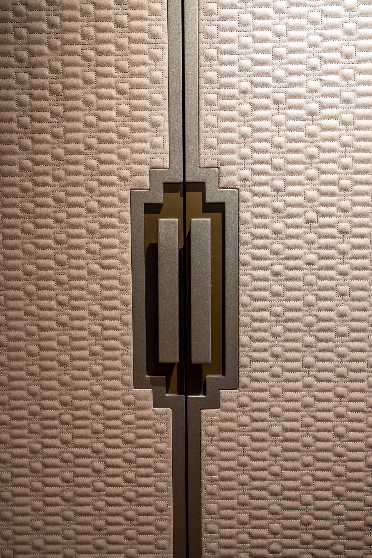bespoke luxury furniture made in Italy